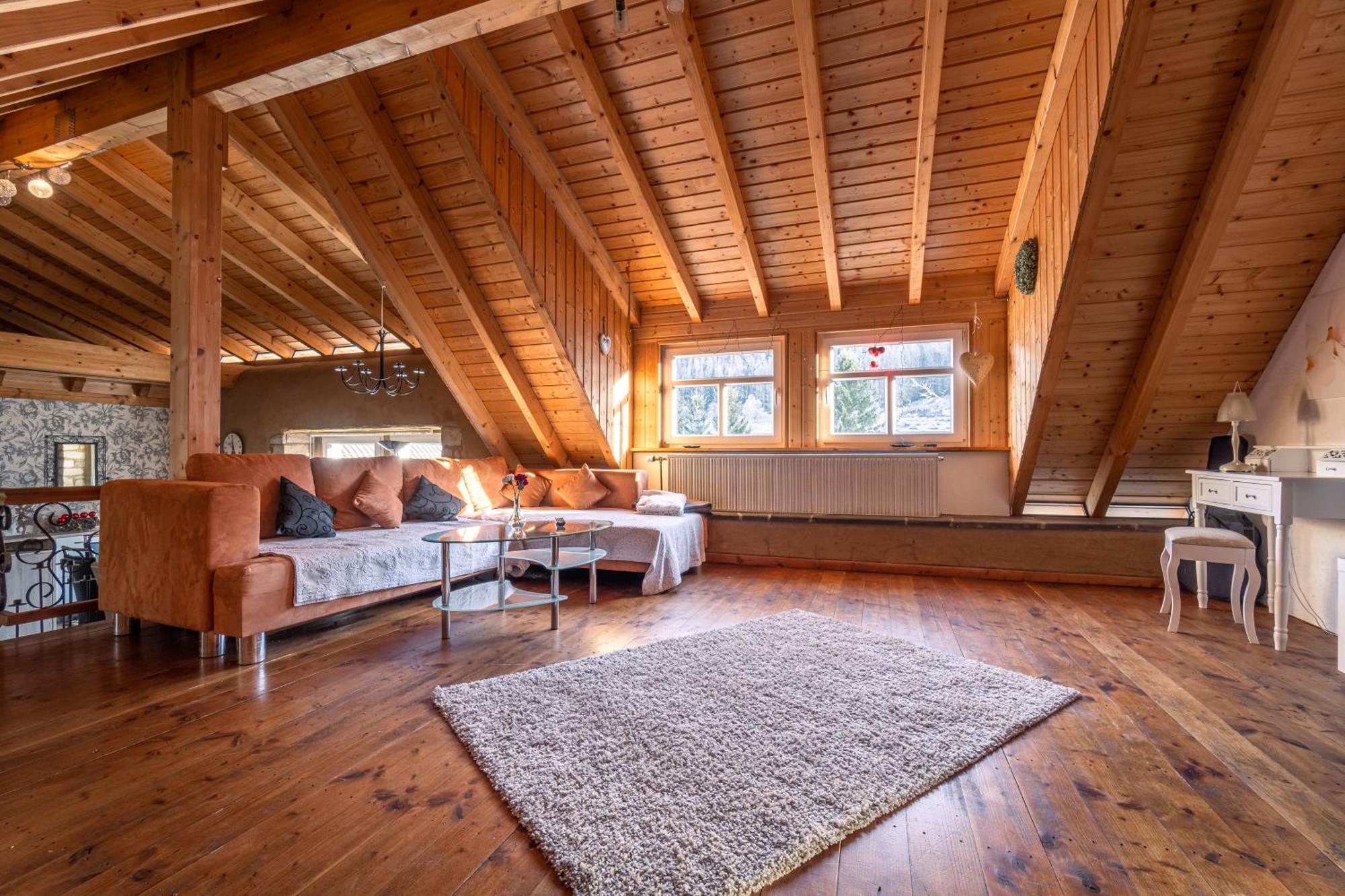Historisches Ferienhaus "Zur Linde" Hausten Εξωτερικό φωτογραφία